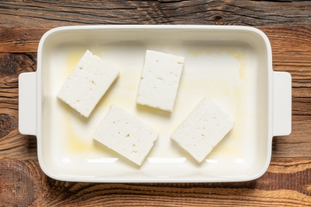 Preparazione Feta al forno - Fase 1 Preparazione Feta al forno - Fase 1