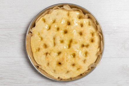 Preparazione Focaccia alla parmigiana di melanzane - Fase 3 Preparazione Focaccia alla parmigiana di melanzane - Fase 3
