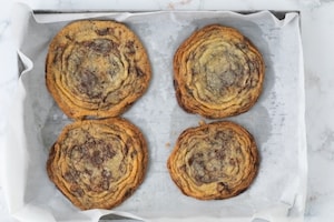 Preparazione Giant chocolate chip cookies  - Fase 4