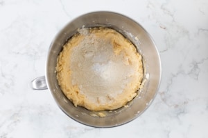 Preparazione Giant chocolate chip cookies  - Fase 2