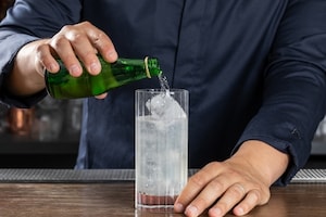 Preparazione Gin Fizz - Fase 4