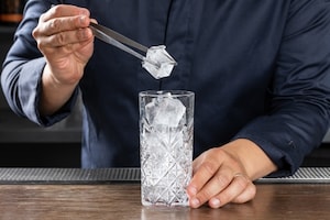 Preparazione Gin Tonic - Fase 1