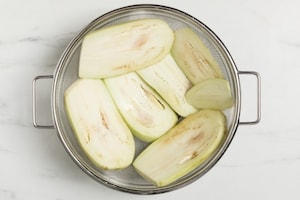 Preparazione Melanzane croccanti con il panko - Fase 1