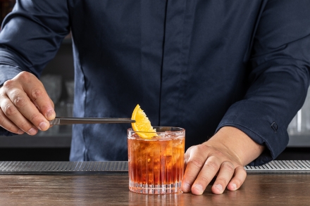Preparazione Negroni Sbagliato - Fase 3 Preparazione Negroni Sbagliato - Fase 3