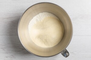 Preparazione Pan focaccia senza lattosio al Grana Padano DOP - Fase 1