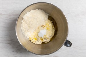 Preparazione Pan focaccia senza lattosio al Grana Padano DOP - Fase 1