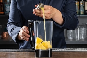 Preparazione Piña Colada - Fase 1