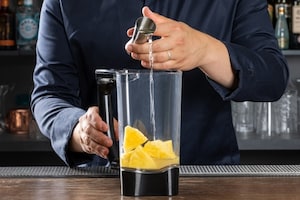 Preparazione Piña Colada - Fase 2