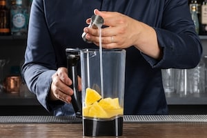 Preparazione Piña Colada - Fase 2