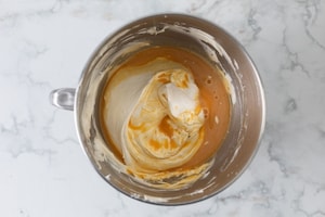 Preparazione Semifreddo al passion fruit - Fase 4