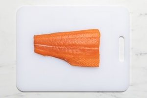 Preparazione Tartare di salmone e avocado - Fase 1