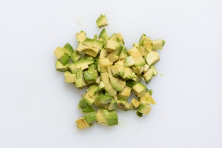 Preparazione Tartare di salmone e avocado - Fase 3 Preparazione Tartare di salmone e avocado - Fase 3