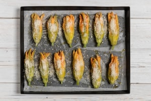 Preparazione Fiori di zucca al forno facilissimi - Fase 3