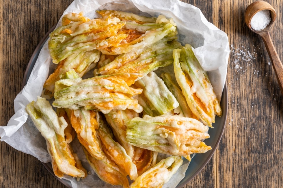 Fiori di zucca fritti in tempura ricetta