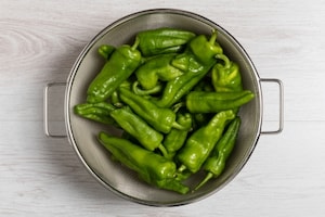 Preparazione Friggitelli al forno - Fase 1