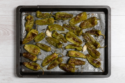 Preparazione Friggitelli al forno - Fase 2 Preparazione Friggitelli al forno - Fase 2