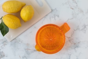 Preparazione Ghiaccioli al limone - Fase 1