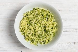 Preparazione Polpette di zucchine al forno - Fase 1