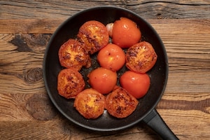 Preparazione Pomodori in padella - Fase 2