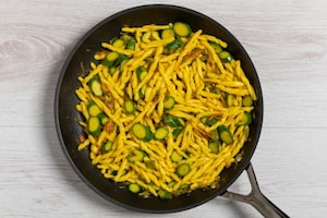 Preparazione Strozzapreti con zucchine e zafferano - Fase 3
