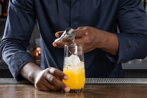 Preparazione Tequila sunrise - Fase 2