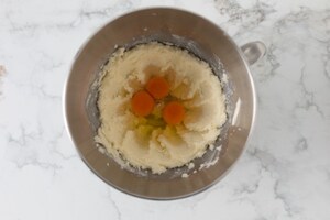 Preparazione Torta con mirtilli e noci pecan - Fase 1