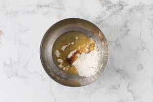 Preparazione Torta con mirtilli e noci pecan - Fase 4