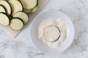 Preparazione Torta di melanzane - Fase 1