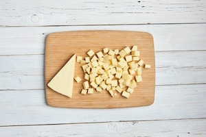 Preparazione Sbriciolata di patate, zucchine e formaggio - Fase 1