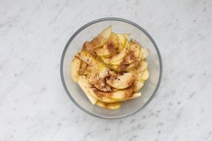 Preparazione Apple dutch baby - Fase 1