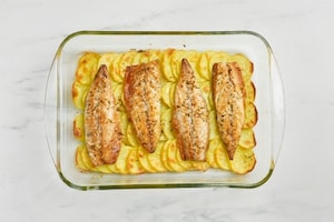 Preparazione Sgombro con patate al forno - Fase 2