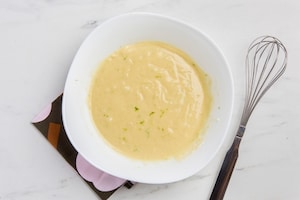 Preparazione Torta di mele in 15 minuti senza uova e senza burro - Fase 2