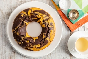 Preparazione Ciambella bicolore alla zucca e cioccolato  - Fase 3