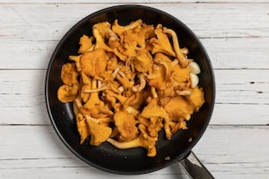 Preparazione Finferli in padella - Fase 1