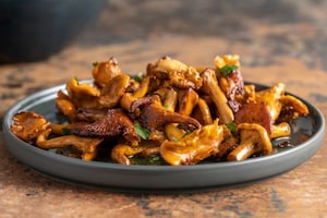 Preparazione Finferli in padella - Fase 2