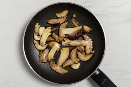 Preparazione Orata con i funghi porcini - Fase 2 Preparazione Orata con i funghi porcini - Fase 2