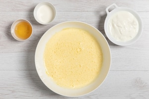 Preparazione Plumcake con cioccolato e strati di crema cookies - Fase 1