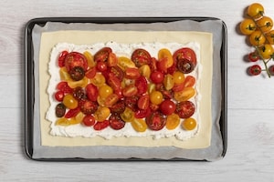 Preparazione Sfogliata di ricotta e pomodorini con pesto di pistacchi al basilico - Fase 4