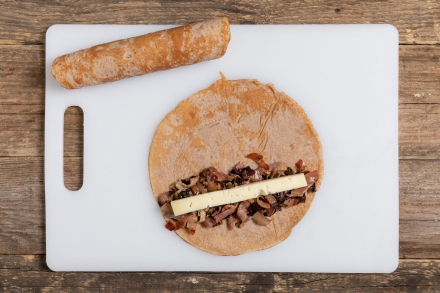 Preparazione Cannelloni di crêpes senza glutine alle castagne con radicchio e speck - Fase 3 Preparazione Cannelloni di crêpes senza glutine alle castagne con radicchio e speck - Fase 3