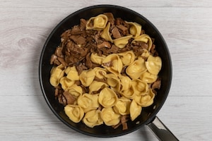 Preparazione Cappellacci di patate e funghi - Fase 6