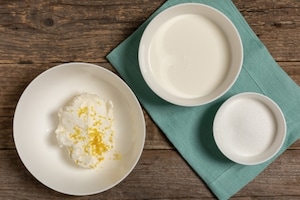 Preparazione Cheesecake fredda senza glutine con marmellata di arance amare - Fase 2