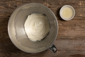 Preparazione Cheesecake fredda senza glutine con marmellata di arance amare - Fase 2