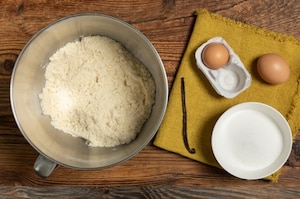 Preparazione  Crostata frolla con crema bianca alle nocciole - Fase 1