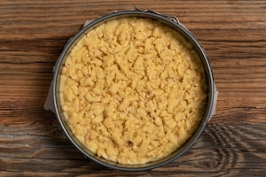 Preparazione  Crostata frolla con crema bianca alle nocciole - Fase 3