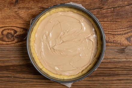 Preparazione  Crostata frolla con crema bianca alle nocciole - Fase 2 Preparazione  Crostata frolla con crema bianca alle nocciole - Fase 2