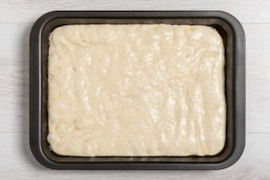 Preparazione Focaccia multicereali con pomodori del piennolo e prosciutto di San Daniele - Fase 2