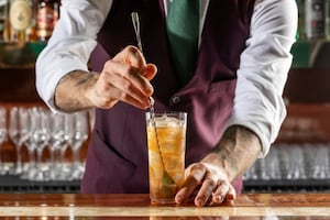 Preparazione Long Island cocktail - Fase 5