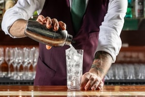 Preparazione Long Island cocktail - Fase 4