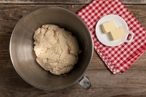 Preparazione Pane rustico senza glutine con arancia candita e cioccolato - Fase 2