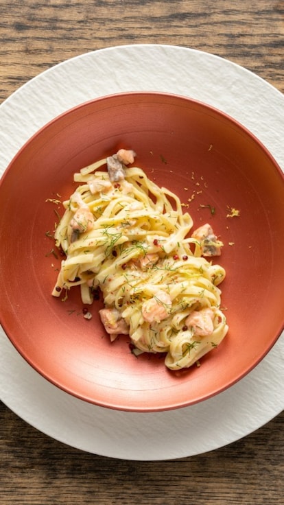 Tagliatelle senza glutine alla trota salmonata e pepe rosa